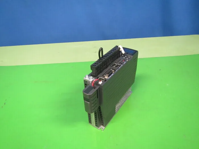 Keyence SV-020L2 서보 드라이버