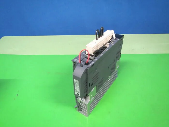 미쓰비시 전기 MR-J3-20B 서보 드라이버