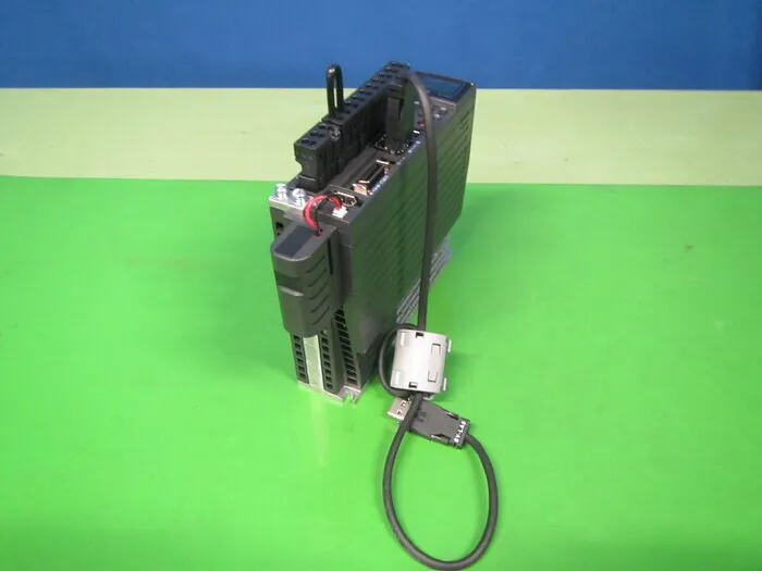 Keyence SV-005L2 서보 드라이버