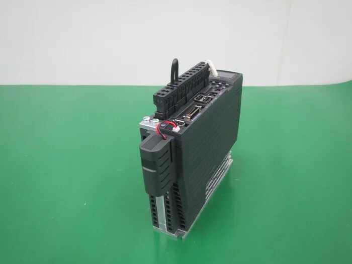 Keyence SV-005L2 서보 드라이버