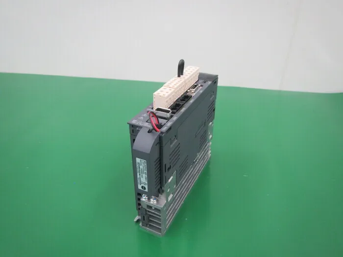 미쓰비시 전기 MR-J3-10B 서보 드라이버