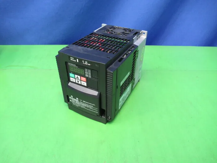 히타치 WJ200-015LF 인버터