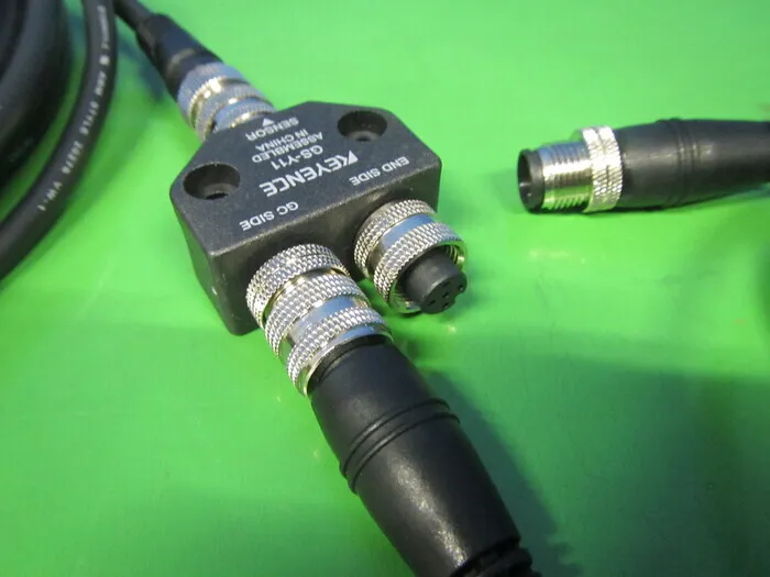 Keyence GS-Y11 Y-connector Detail Image - ASKINDEX Korea