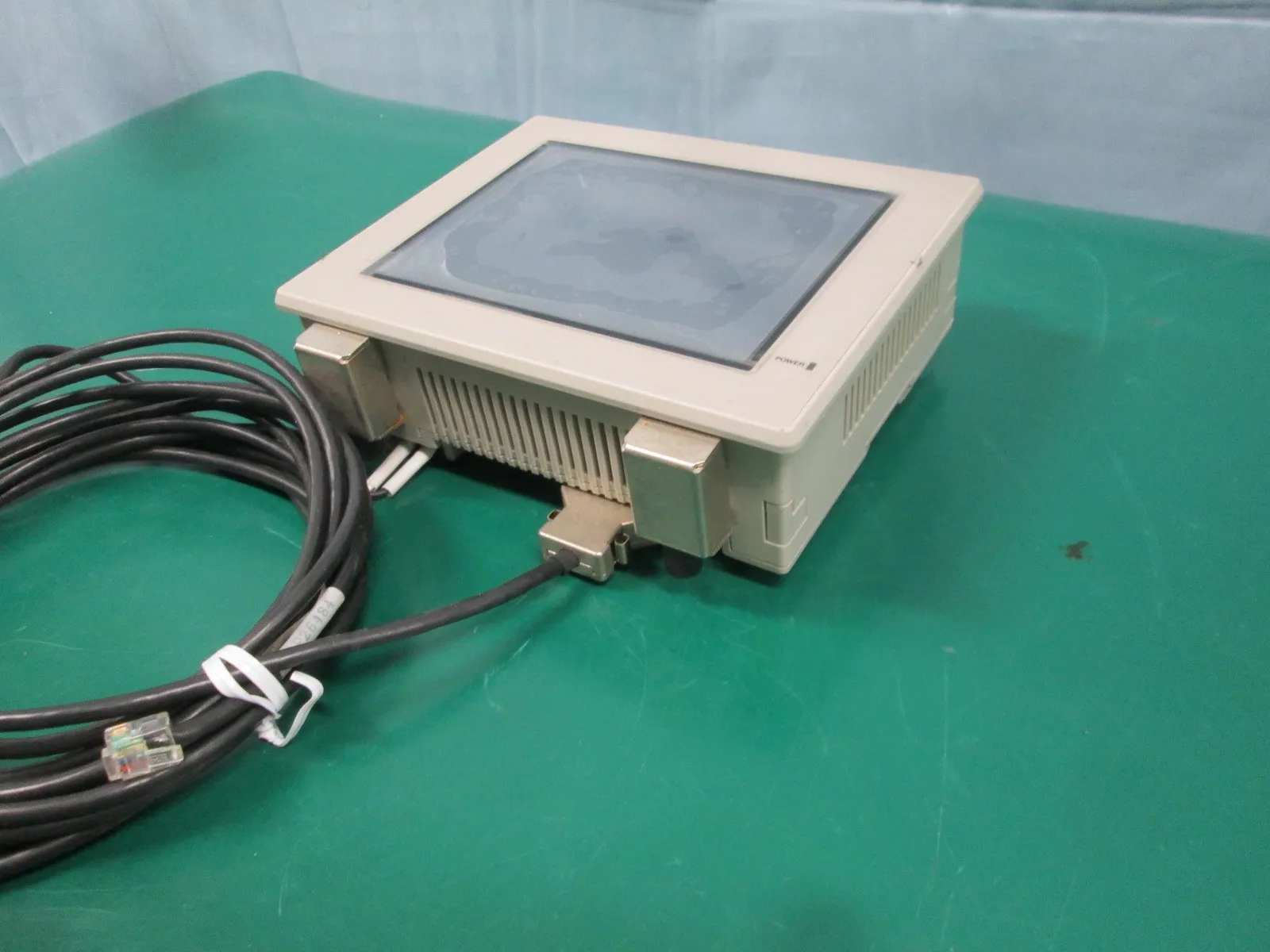 Keyence VT-5SW 터치 패널