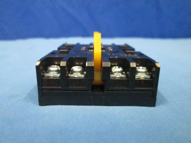 Omron P2CF-08 Surface mount socket (8-pin) Detail Image - ASKINDEX Korea