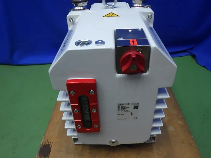 Pfeiffer DUO 35 Rotary vacuum pump Detail Image - ASKINDEX Korea