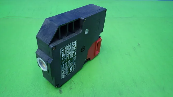 Omron D4JL-2RFA-C6 Door switch Detail Image - ASKINDEX Korea