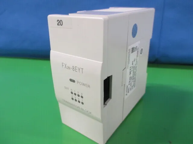 미쓰비시 전기 FX2N-8EYT 시퀀서(PLC 유닛)
