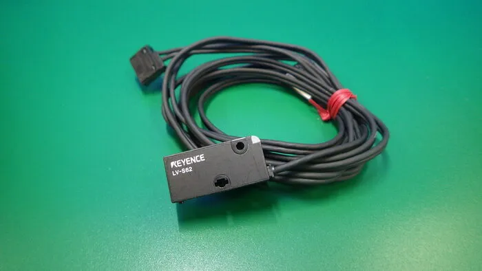 Keyence LV-S62 Sensor head (retroreflective parallel light area) Detail Image - ASKINDEX Korea