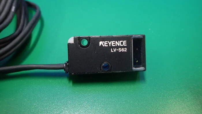 Keyence LV-S62 Sensor head (retroreflective parallel light area) Detail Image - ASKINDEX Korea