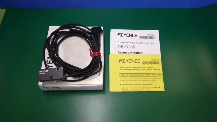 Keyence LV-S62 센서 헤드 (회귀 반사 평행광 영역)
