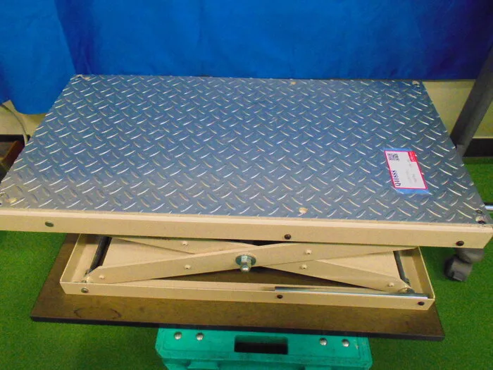   Hand lifter