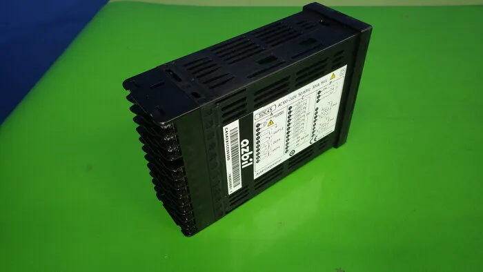 Azbil SDC45 Digital Indicating Regulator Detail Image - ASKINDEX Korea