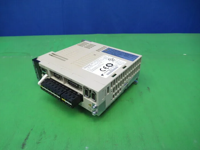 Yaskawa Electric SGDS-04A12A Servo driver Detail Image - ASKINDEX Korea