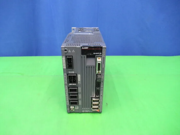 Mitsubishi Electric MR-J4W3-222B AC Servo Driver Detail Image - ASKINDEX Korea