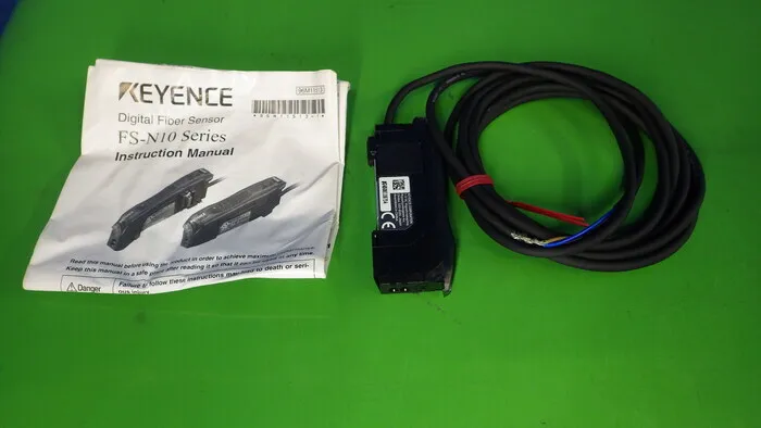 Keyence FS-N11N 파이버 앰프 (부모 기계)