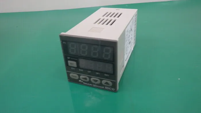 Yamabu Honeywell SDC10 Temperature controller