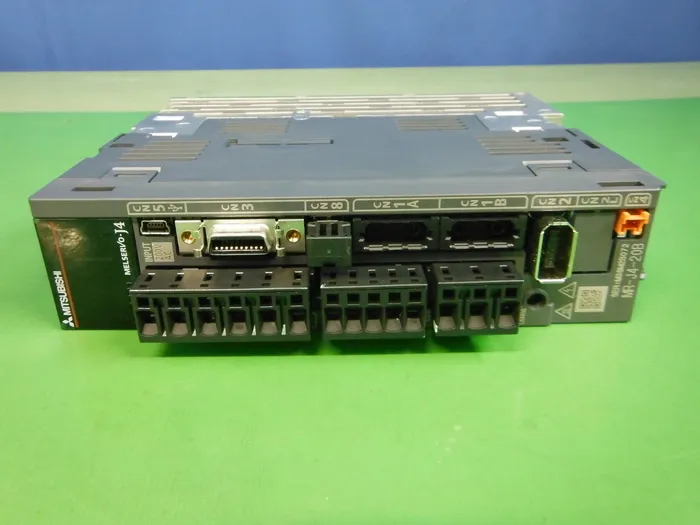 Mitsubishi Electric MR-J4-20B AC Servo Driver Detail Image - ASKINDEX Korea