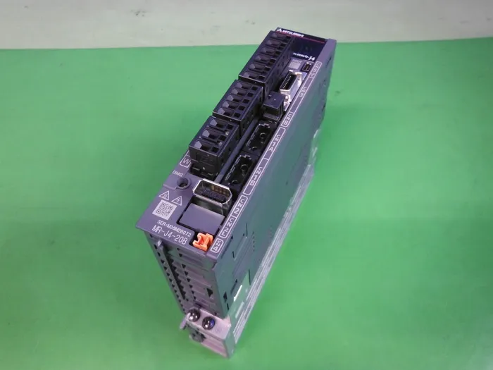 Mitsubishi Electric MR-J4-20B AC Servo Driver