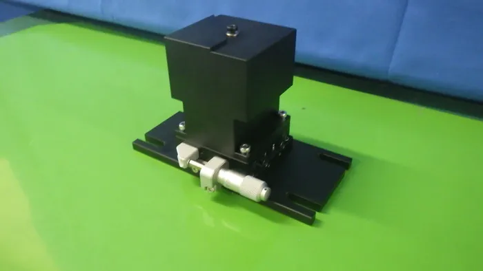 Sigma Optical Co., Ltd. TSD-601S X-axis steel stage