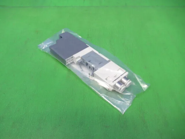 SMC SQ1330N-51-C6 5-port solenoid valve