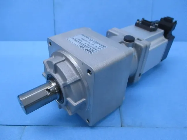 오므론 R88M-K22230H/R88G-VRSF09C200CJ AC 서보 모터 + 감속기