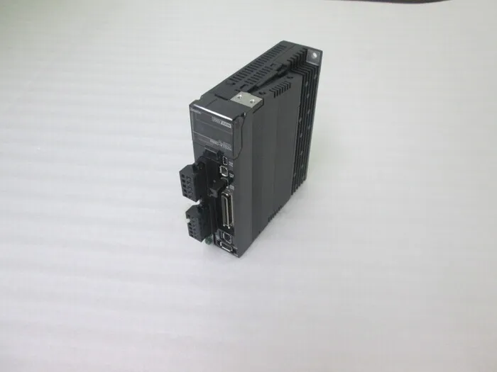 오므론 R88D-KT02H 서보 드라이버