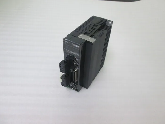 오므론 R88D-KT04H 서보 드라이버
