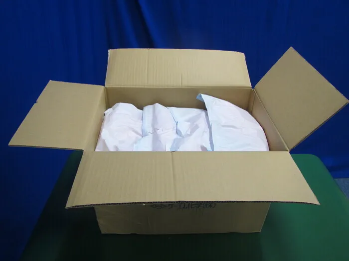 en_ケーエム化学 34061 en_軟膏容器