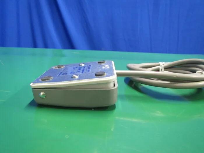 en_国際電業 SFK-1 en_フットスイッチ Detail Image - ASKINDEX Korea