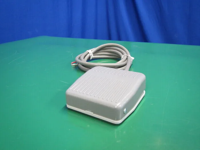en_国際電業 SFK-1 en_フットスイッチ