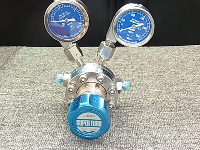 일본 산소 SUPER TORR-1300WV 레귤레이터