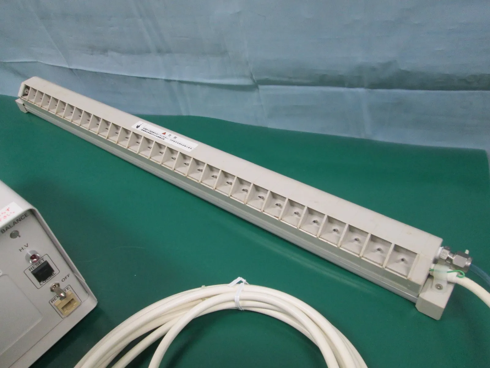 Hugle Electronics 411N1-1 Ionizer (bar/set) Detail Image - ASKINDEX Korea