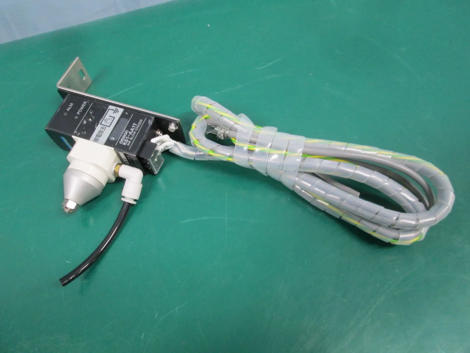 Omron KS1-AA1T Air Blow Ionizer Detail Image - ASKINDEX Korea